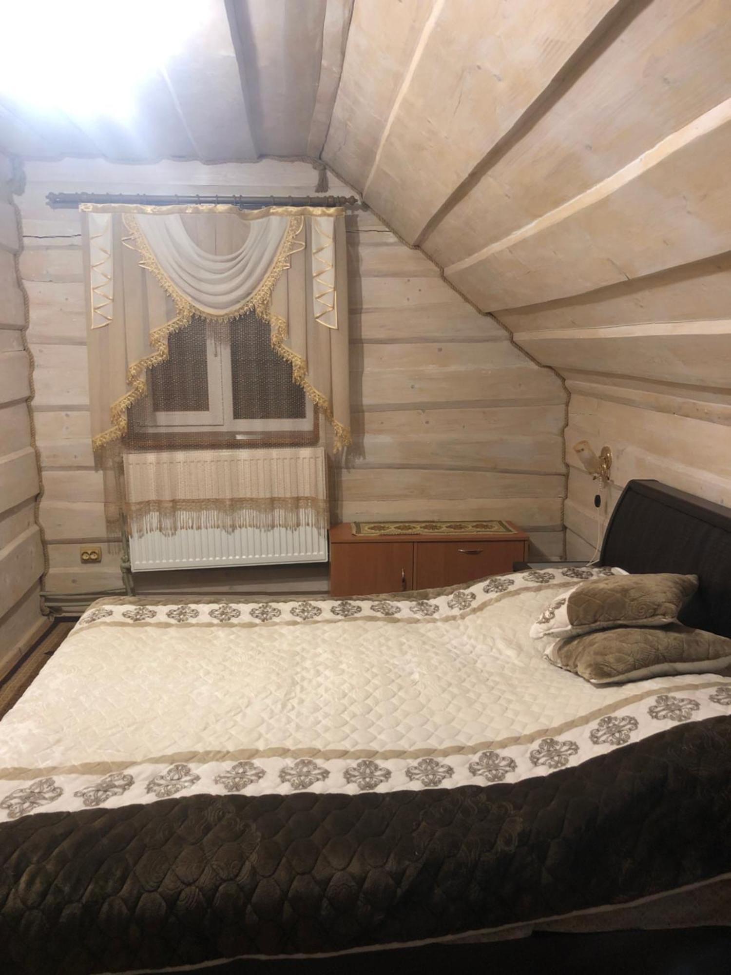 Біля Комори Pilipets المظهر الخارجي الصورة